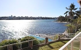 Waterfront On Manly Harbour